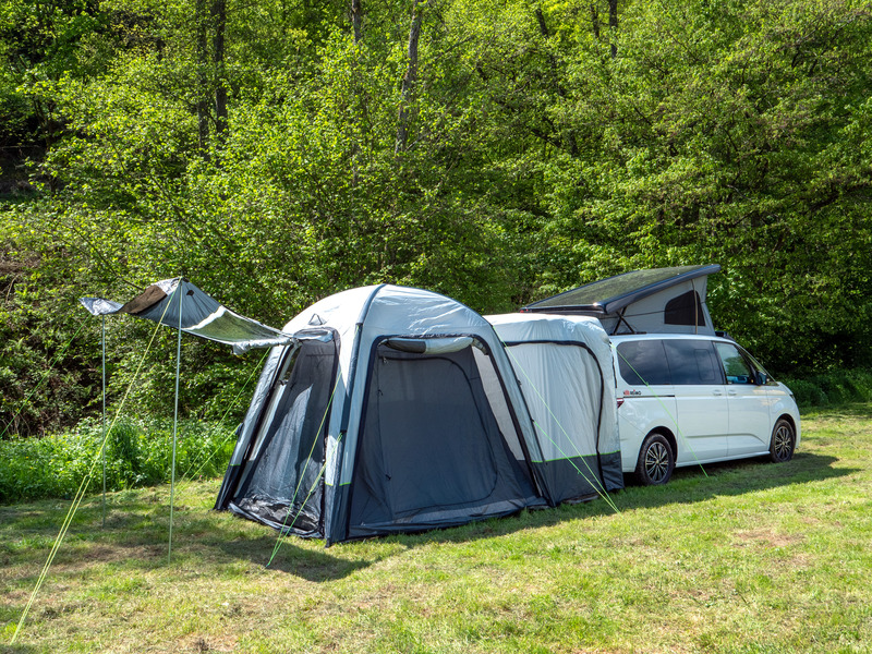 AUVENT ARRIÈRE GONFLABLE UNIVAN AIR - REIMO TENT
