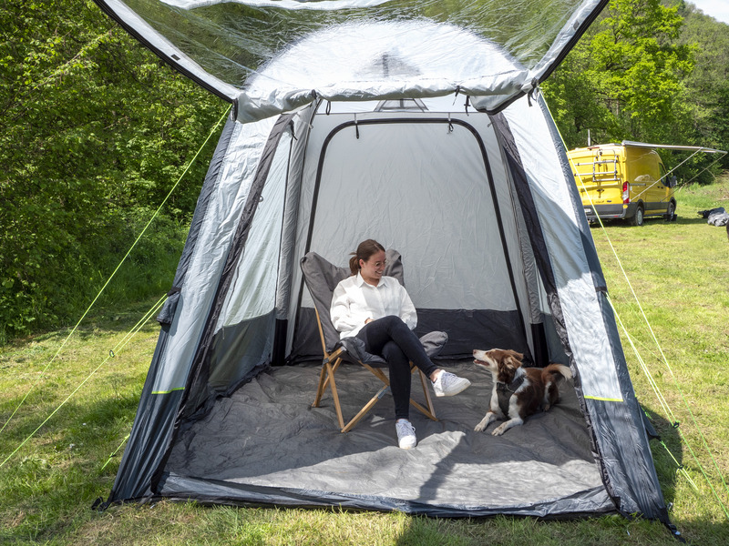 AUVENT ARRIÈRE GONFLABLE UNIVAN AIR - REIMO TENT