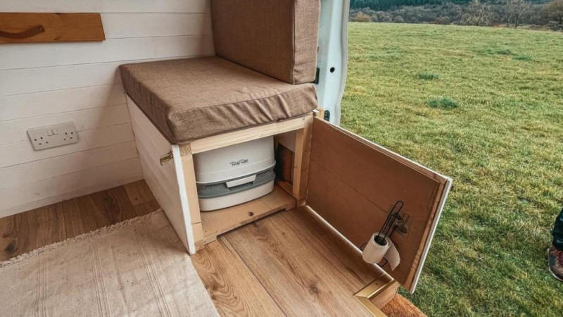 Toilettes portables PORTA POTTI